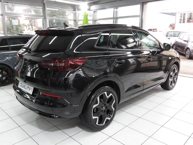 OPEL Grandland 1.2i TP Blitz Automatik