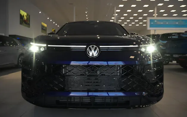 VW Tayron 2.0 TDI SCR R-Line Black Edition 4Motion DSG - 7 Sitzer!