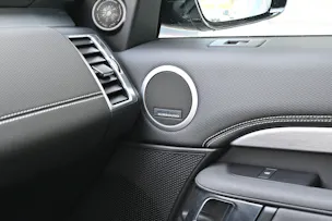 Land Rover Discovery 3.0D I6 P350 R-Dynamic SE AWD Automatic 7-Plätzer + AHK 3500kg + Werksgarantie 05.2030