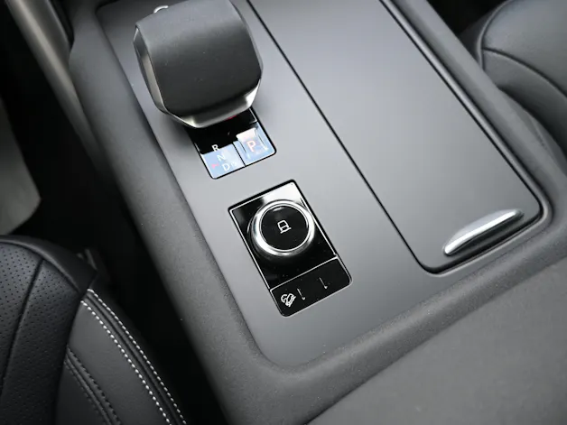 Land Rover Discovery 3.0D I6 P350 R-Dynamic SE AWD Automatic 7-Plätzer + AHK 3500kg + Werksgarantie 05.2030