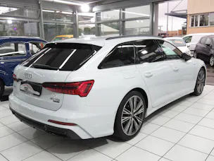 AUDI A6 Avant 40 TDI Sport Attraction Quattro S-tronic (Automat, AHK 2.0 t)