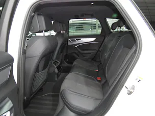 AUDI A6 Avant 40 TDI Sport Attraction Quattro S-tronic (Automat, AHK 2.0 t)