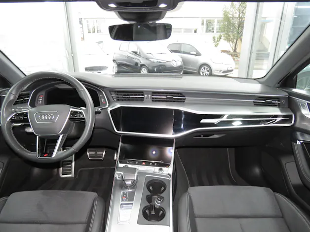 AUDI A6 Avant 40 TDI Sport Attraction Quattro S-tronic (Automat, AHK 2.0 t)