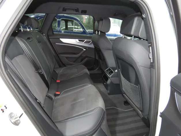 AUDI A6 Avant 40 TDI Sport Attraction Quattro S-tronic (Automat, AHK 2.0 t)