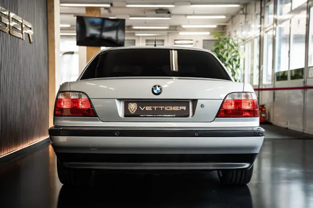BMW 750i