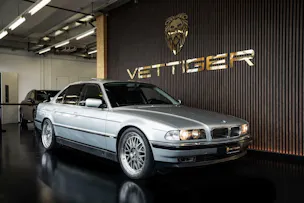 BMW 750i