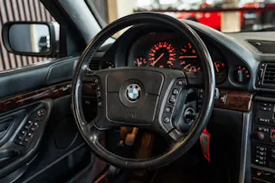 BMW 750i