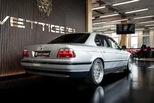 BMW 750i
