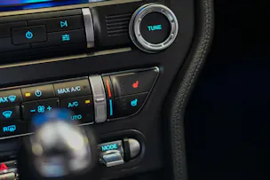 FORD Mustang Fastback 5.0 V8 GT Automat