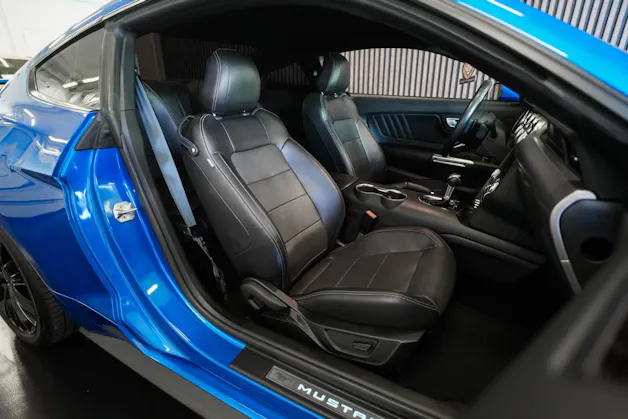 FORD Mustang Fastback 5.0 V8 GT Automat