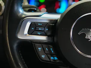 FORD Mustang Fastback 5.0 V8 GT Automat