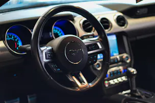 FORD Mustang Fastback 5.0 V8 GT Automat