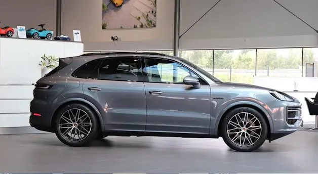 PORSCHE Cayenne E-Hybrid Black Edition Tiptronic