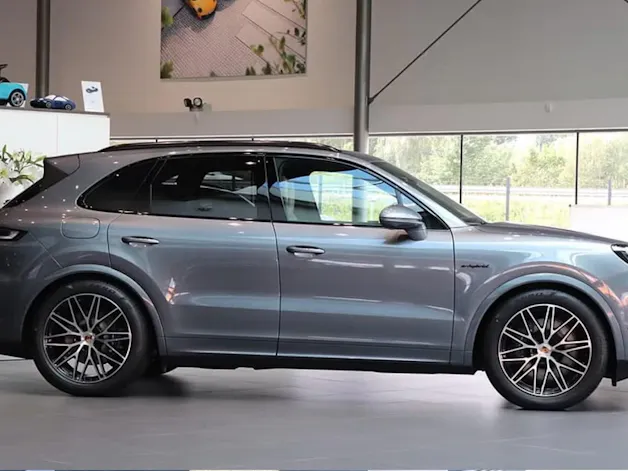 PORSCHE Cayenne E-Hybrid Black Edition Tiptronic