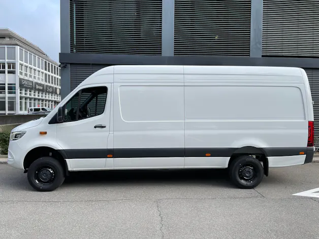 MERCEDES-BENZ Sprinter 319 CDI Lang 9G-TRONIC 4x4 ALLRAD