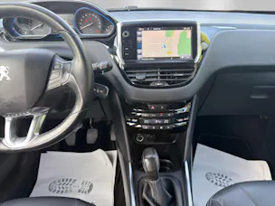 PEUGEOT 2008 1.6 VTI Allure