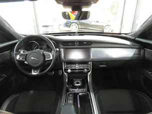 Jaguar XF Sportbrake 20d R-Sport AWD Automatic