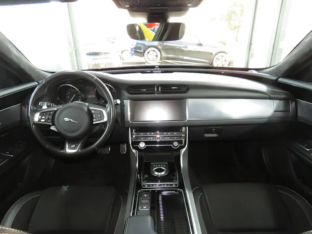 Jaguar XF Sportbrake 20d R-Sport AWD Automatic