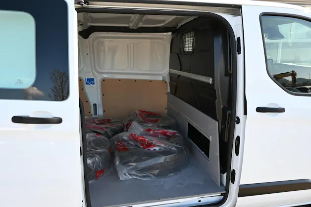 FORD Transit Custom Van 320 L1H1 Basis 3-Plätzer (CH Auto)