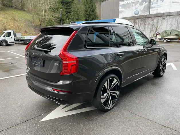 VOLVO XC90 B5 Diesel Mild Hybrid AWD Ultimate Dark Geartronic - 7 Sitzer