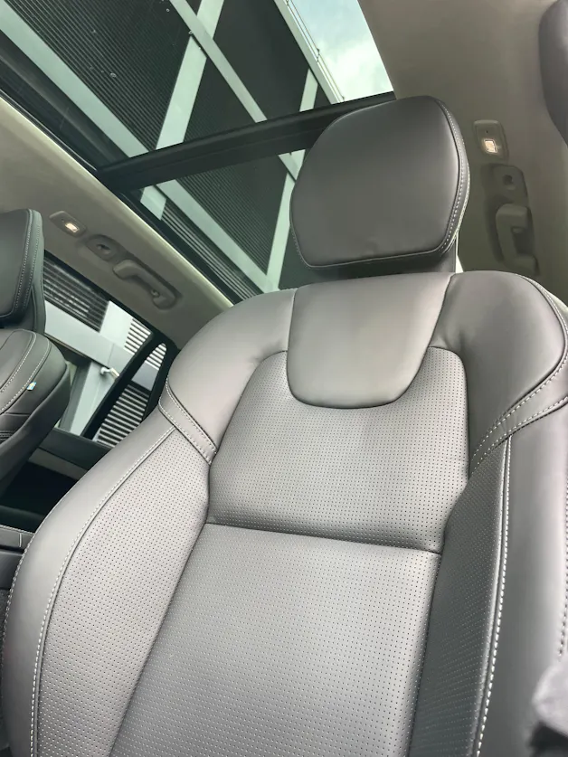 VOLVO XC90 B5 Diesel Mild Hybrid AWD Ultimate Dark Geartronic - 7 Sitzer