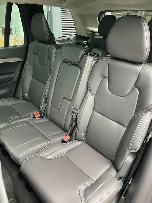 VOLVO XC90 B5 Diesel Mild Hybrid AWD Ultimate Dark Geartronic - 7 Sitzer