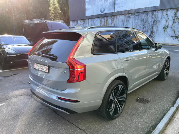 VOLVO XC90 T8 eAWD PluginHybrid Ultra Dark 7-Sitzer Geartronic