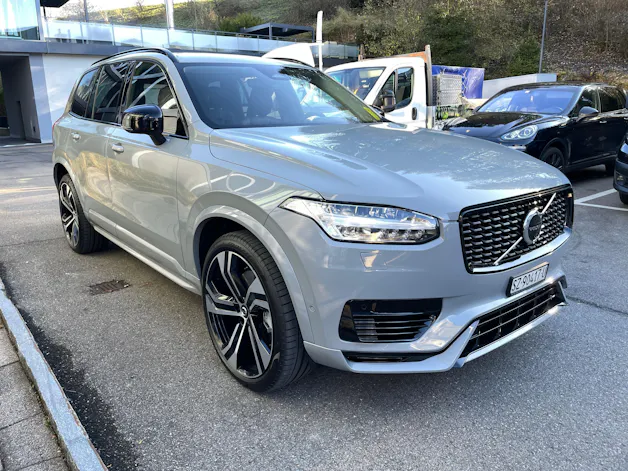 VOLVO XC90 T8 eAWD PluginHybrid Ultra Dark 7-Sitzer Geartronic