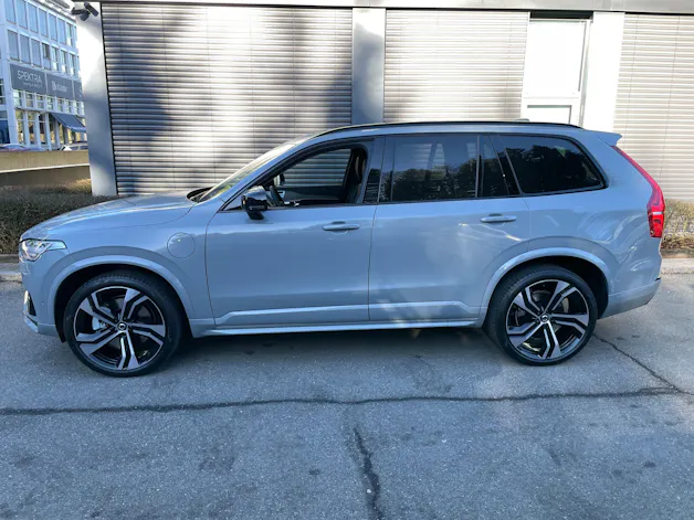 VOLVO XC90 T8 eAWD PluginHybrid Ultra Dark 7-Sitzer Geartronic