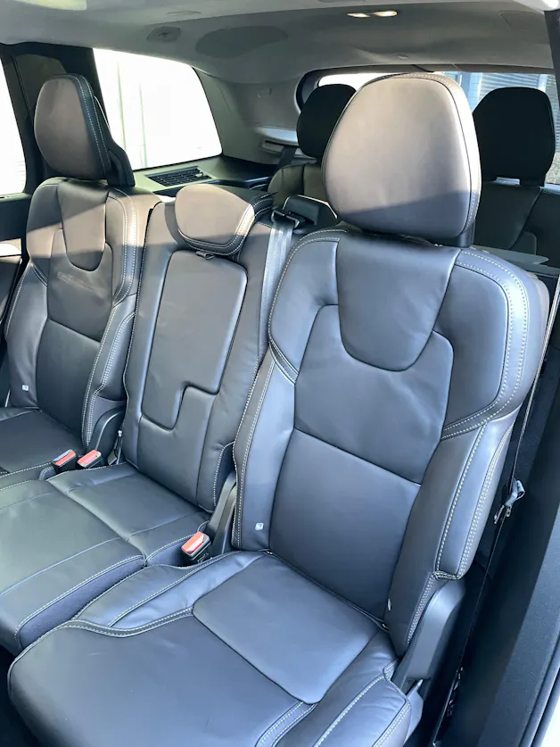 VOLVO XC90 T8 eAWD PluginHybrid Ultra Dark 7-Sitzer Geartronic