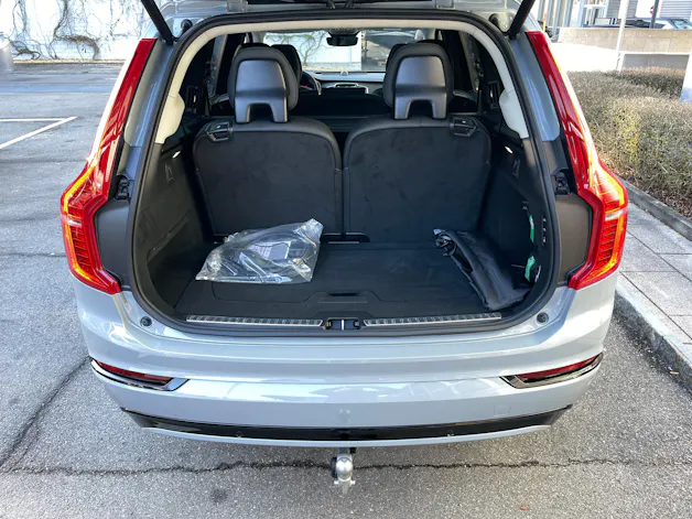 VOLVO XC90 T8 eAWD PluginHybrid Ultra Dark 7-Sitzer Geartronic