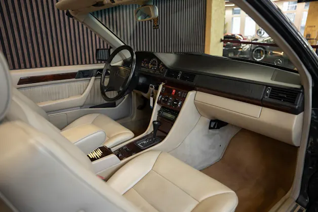 MERCEDES-BENZ E 320 Cabrio
