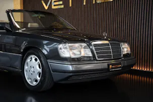MERCEDES-BENZ E 320 Cabrio