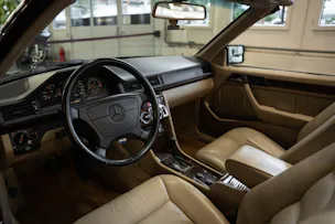 MERCEDES-BENZ E 320 Cabrio