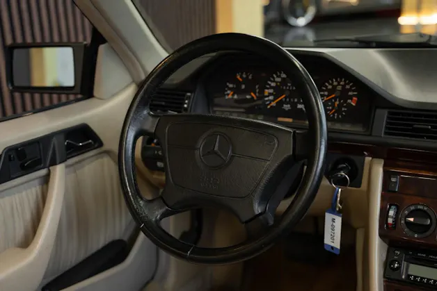 MERCEDES-BENZ E 320 Cabrio