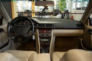 MERCEDES-BENZ E 320 Cabrio