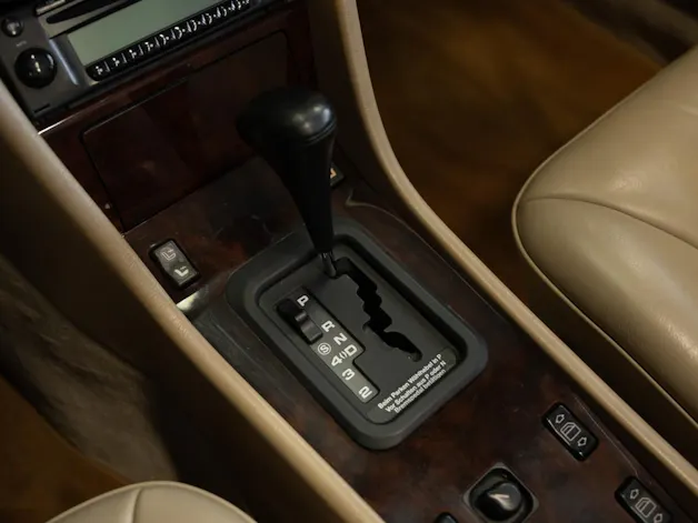 MERCEDES-BENZ E 320 Cabrio
