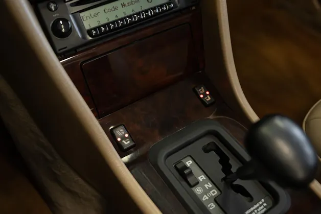 MERCEDES-BENZ E 320 Cabrio