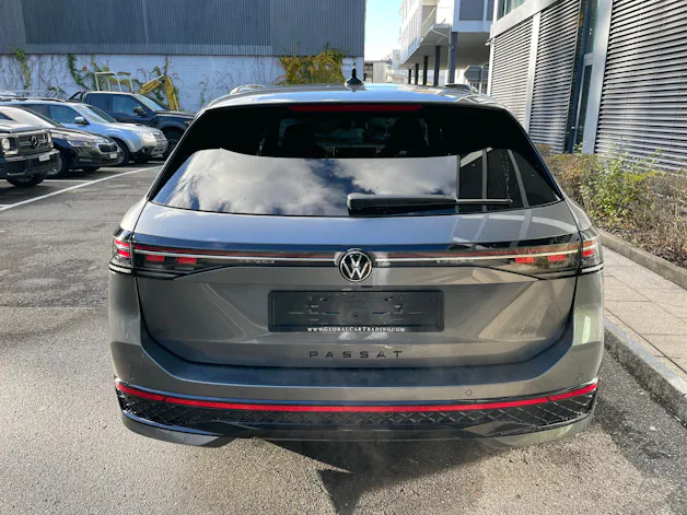 VW Passat Variant 1.5e TSI R-Line DSG