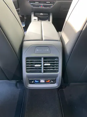 VW Passat Variant 1.5e TSI R-Line DSG