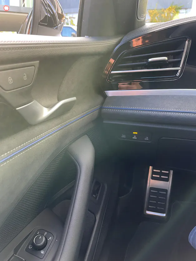 VW Passat Variant 1.5e TSI R-Line DSG