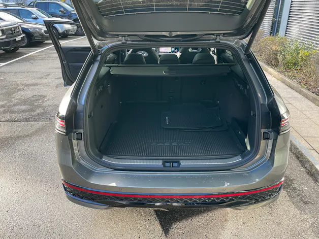 VW Passat Variant 1.5e TSI R-Line DSG