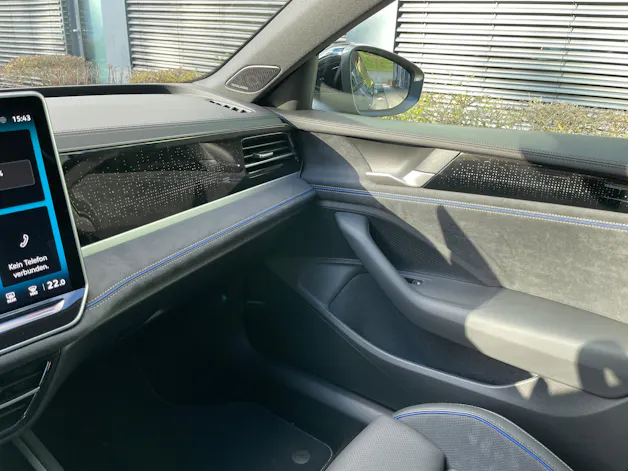 VW Passat Variant 1.5e TSI R-Line DSG