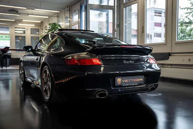 PORSCHE 911 Turbo