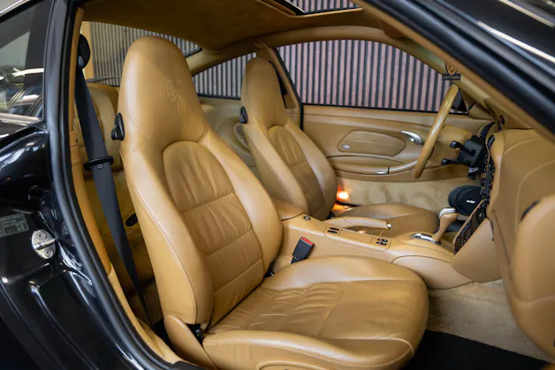 PORSCHE 911 Turbo