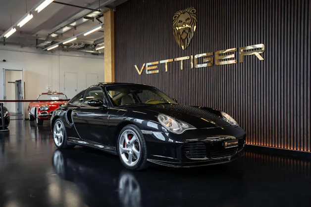PORSCHE 911 Turbo