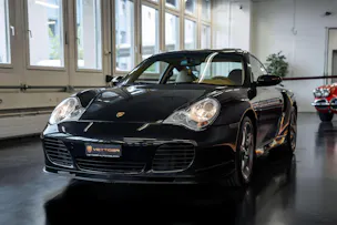 PORSCHE 911 Turbo
