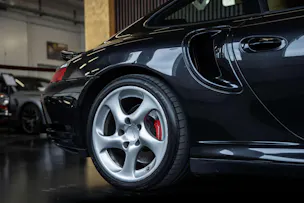 PORSCHE 911 Turbo