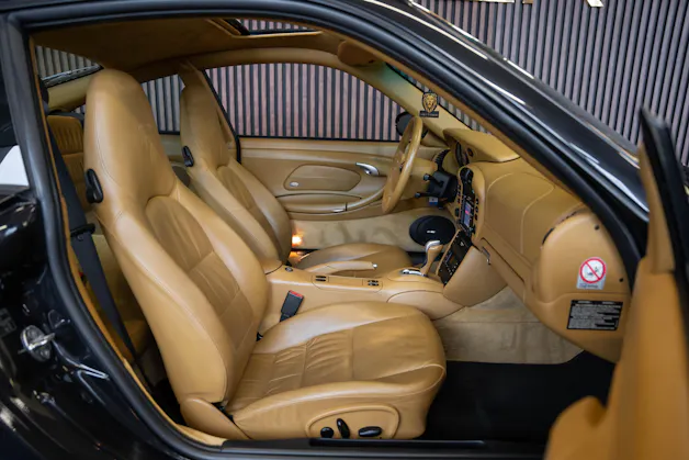 PORSCHE 911 Turbo