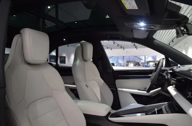 PORSCHE Macan 4 100kWh
